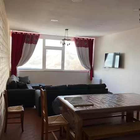 12 Couchages Proche Piste Et De Randonnees Du Lioran アパート *