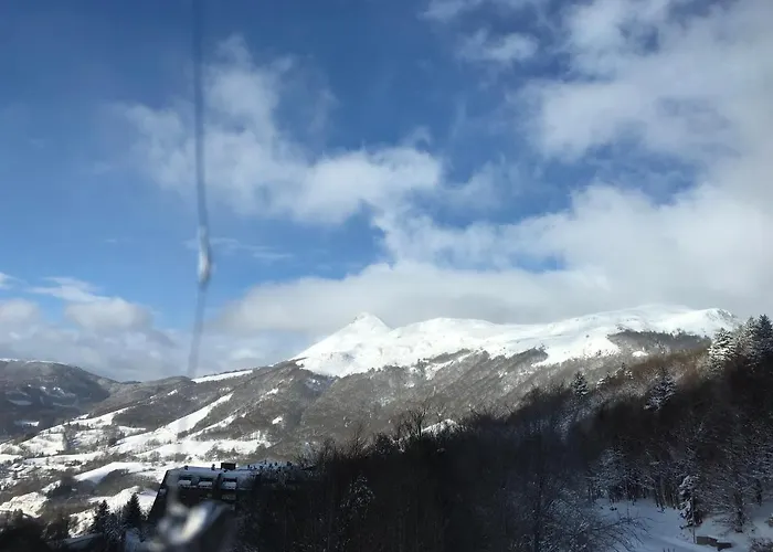 12 Couchages Proche Piste Et De Randonnees Du Lioran